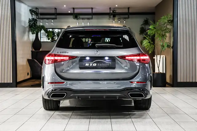 Mercedes-Benz C-Class view 12