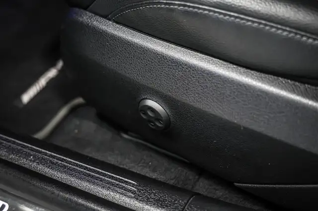 Mercedes-Benz C-Class view 11