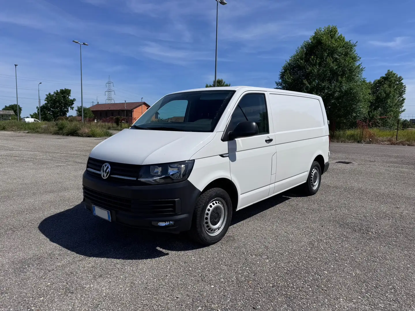 Volkswagen Transporter 2.0 TDI 140CV - 1