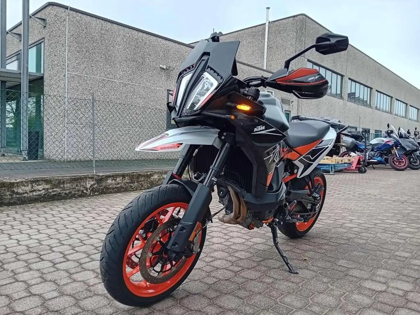 KTM 890 SMT Abs my24 Arancione - 1