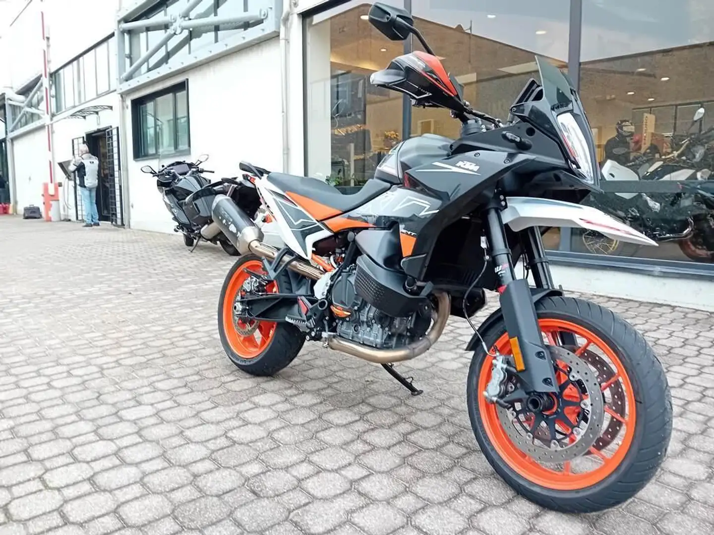 KTM 890 SMT Abs my24 Arancione - 2