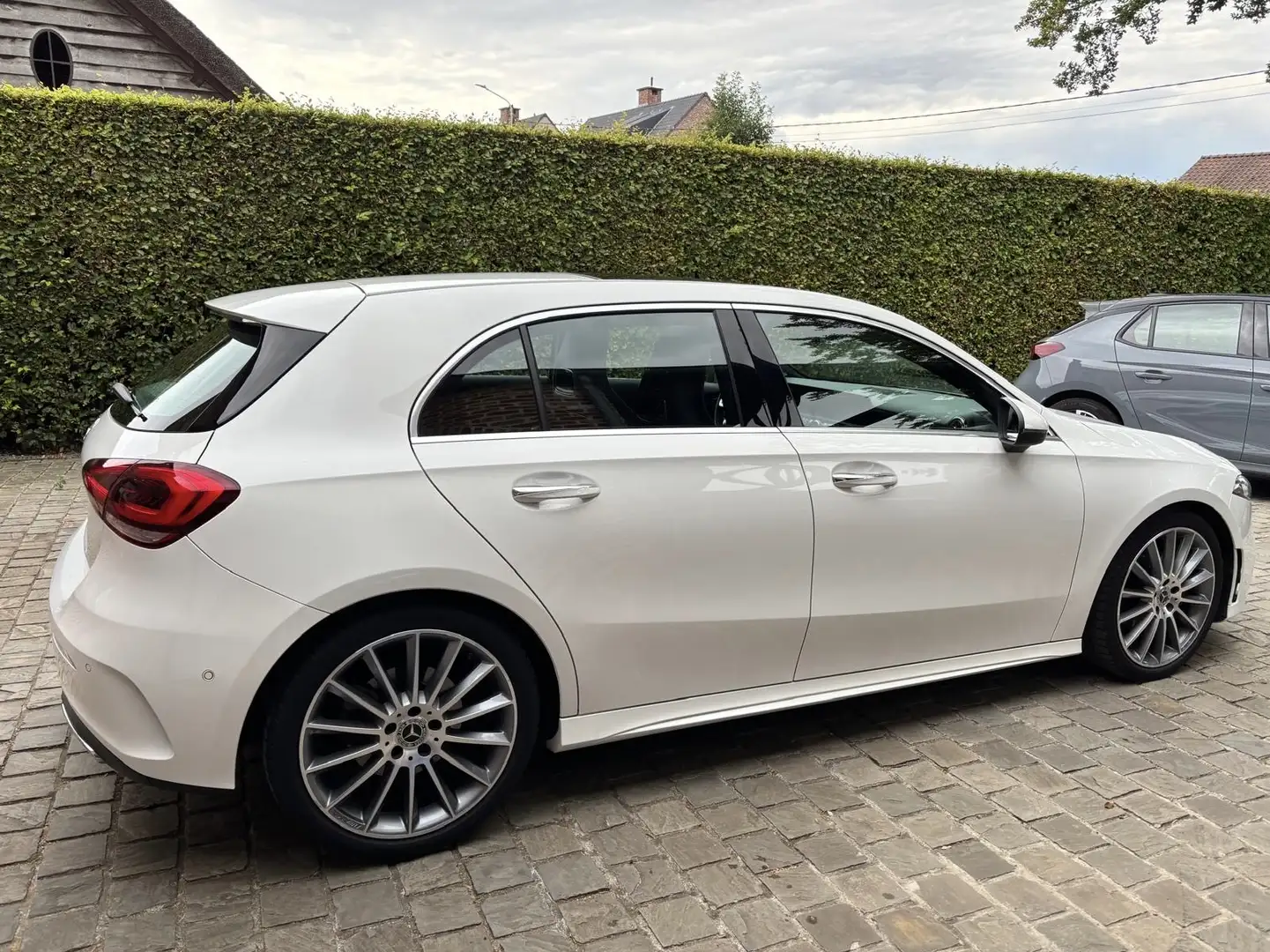 Mercedes-Benz A 200 AMG Line - 2