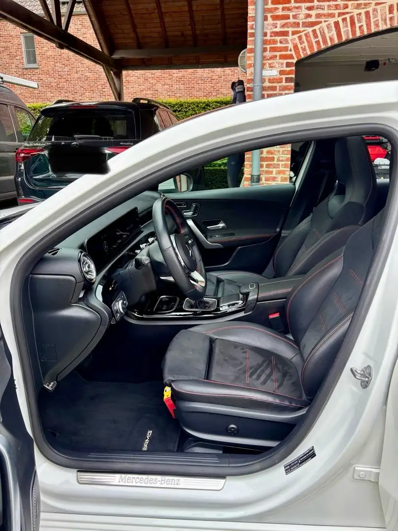 Mercedes-Benz A 200 AMG Line - 1