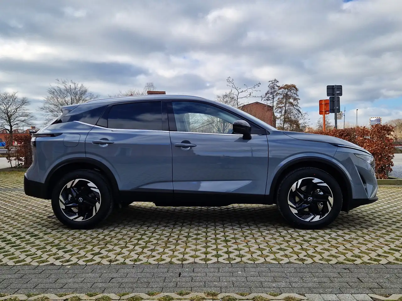 Nissan Qashqai Qashqai 1.3 DIG-T DCT 5