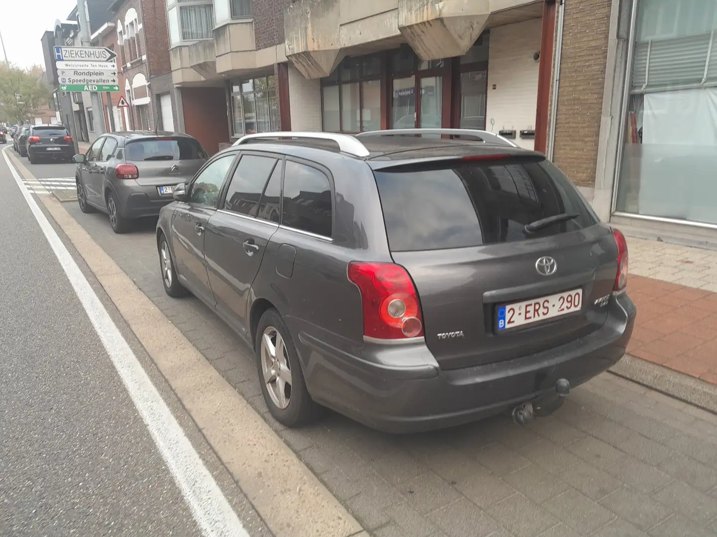 Toyota Avensis Avensis 2.0 D-4D Noir - 2