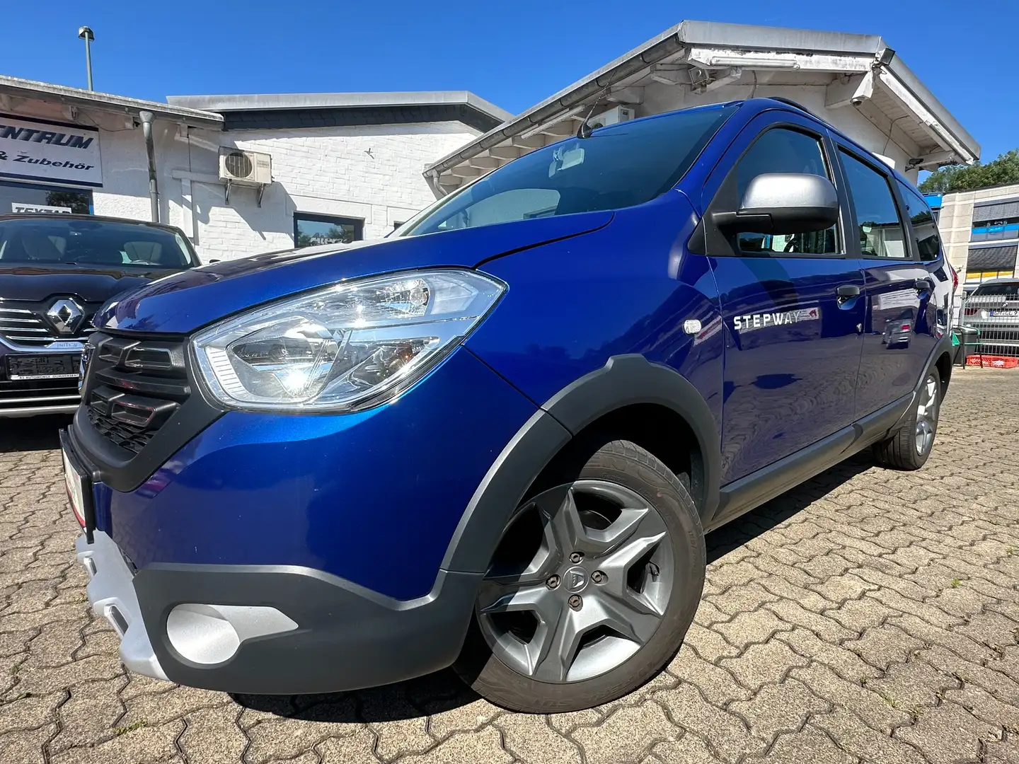 Dacia Lodgy 1.3 TCE Stepway Plus+7 SITZE+NAVI+KLIMA+6 GANG+PDC Blue - 1