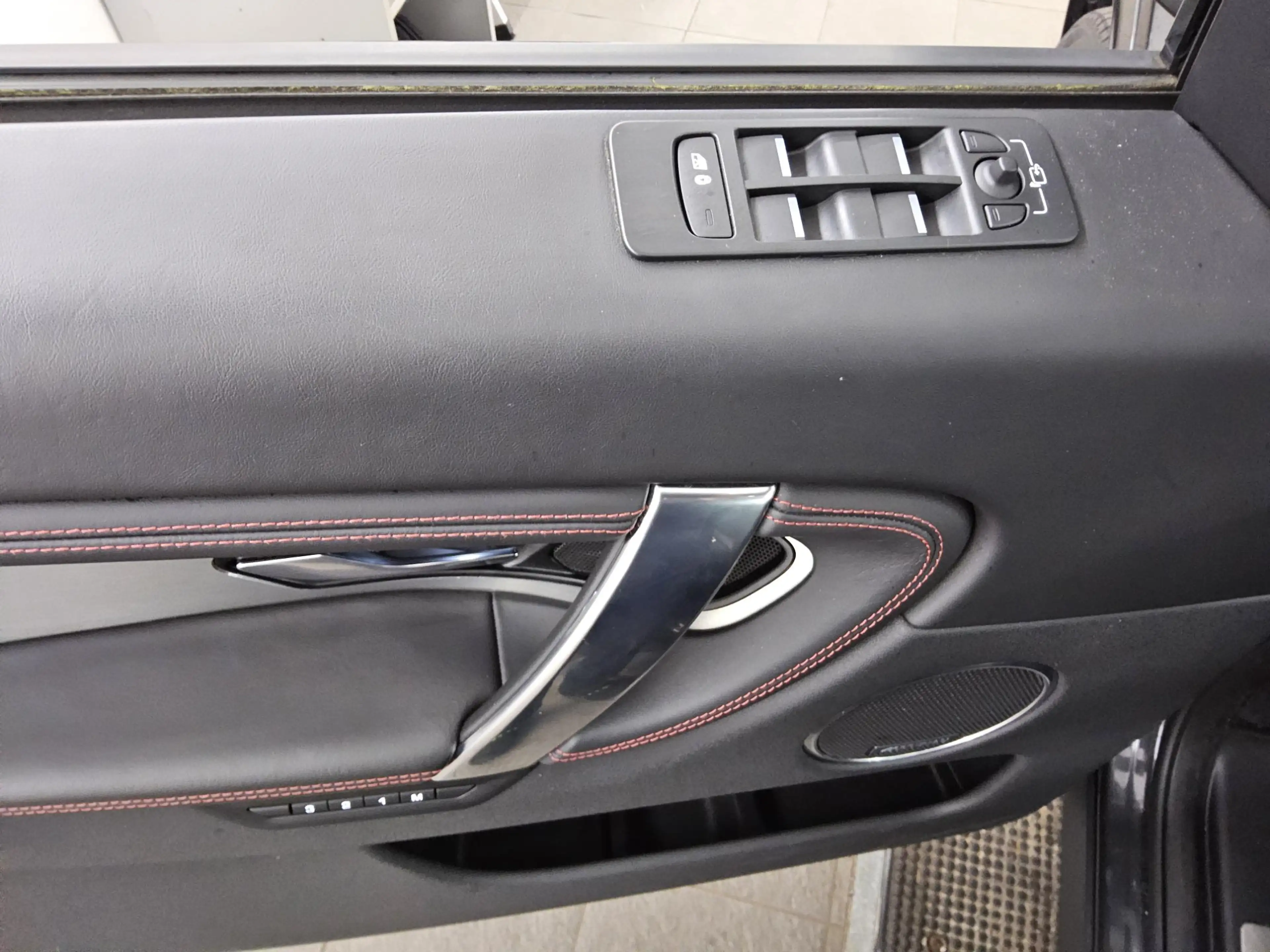 Land Rover Discovery Sport DISCOVERY SPORT LEDER NAVI KLIMAAUT RADIO TEMPO MFL PANO SHZ VC PDC HUD AHK ACC — photo 9