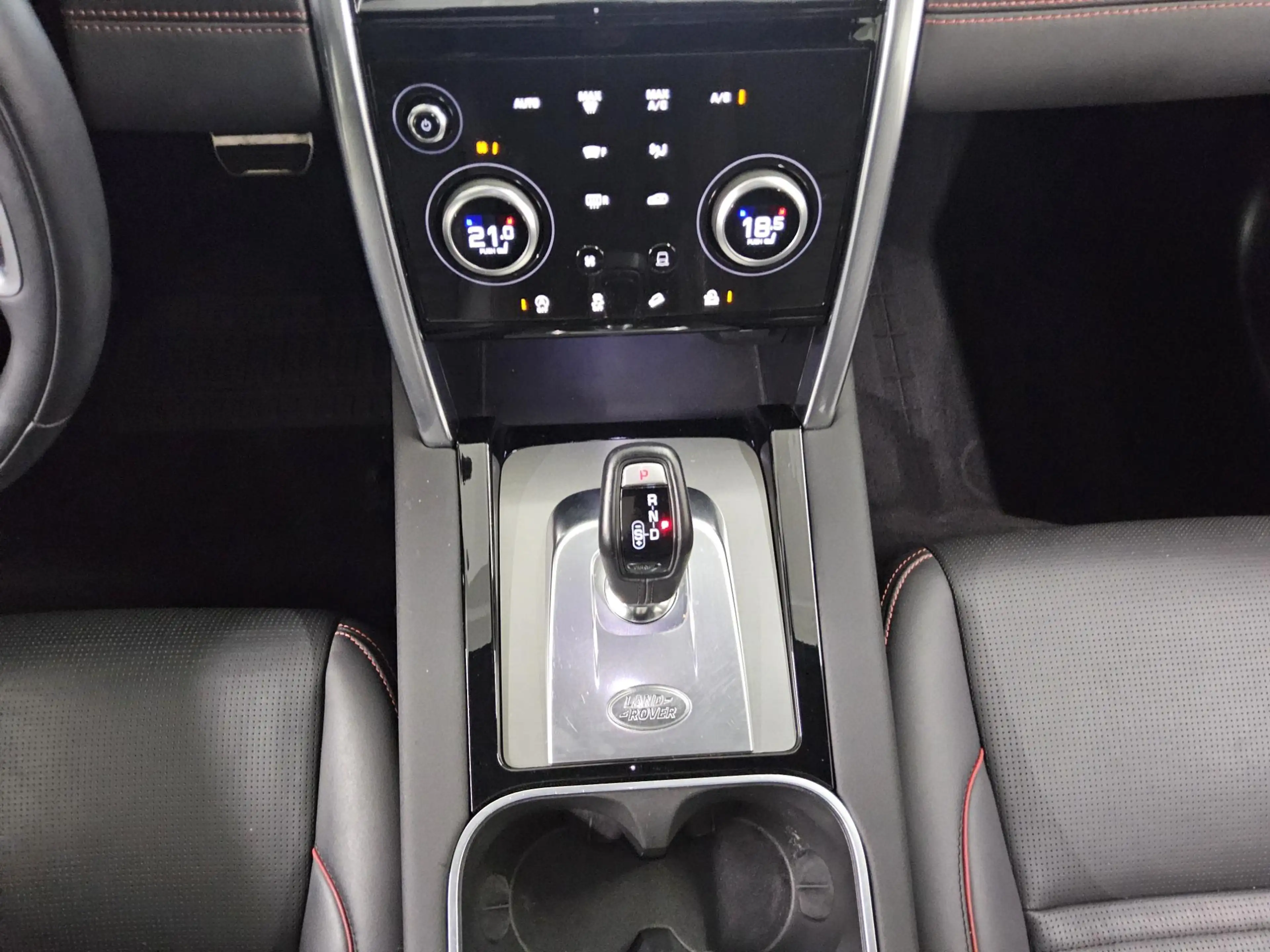 Land Rover Discovery Sport DISCOVERY SPORT LEDER NAVI KLIMAAUT RADIO TEMPO MFL PANO SHZ VC PDC HUD AHK ACC — photo 6