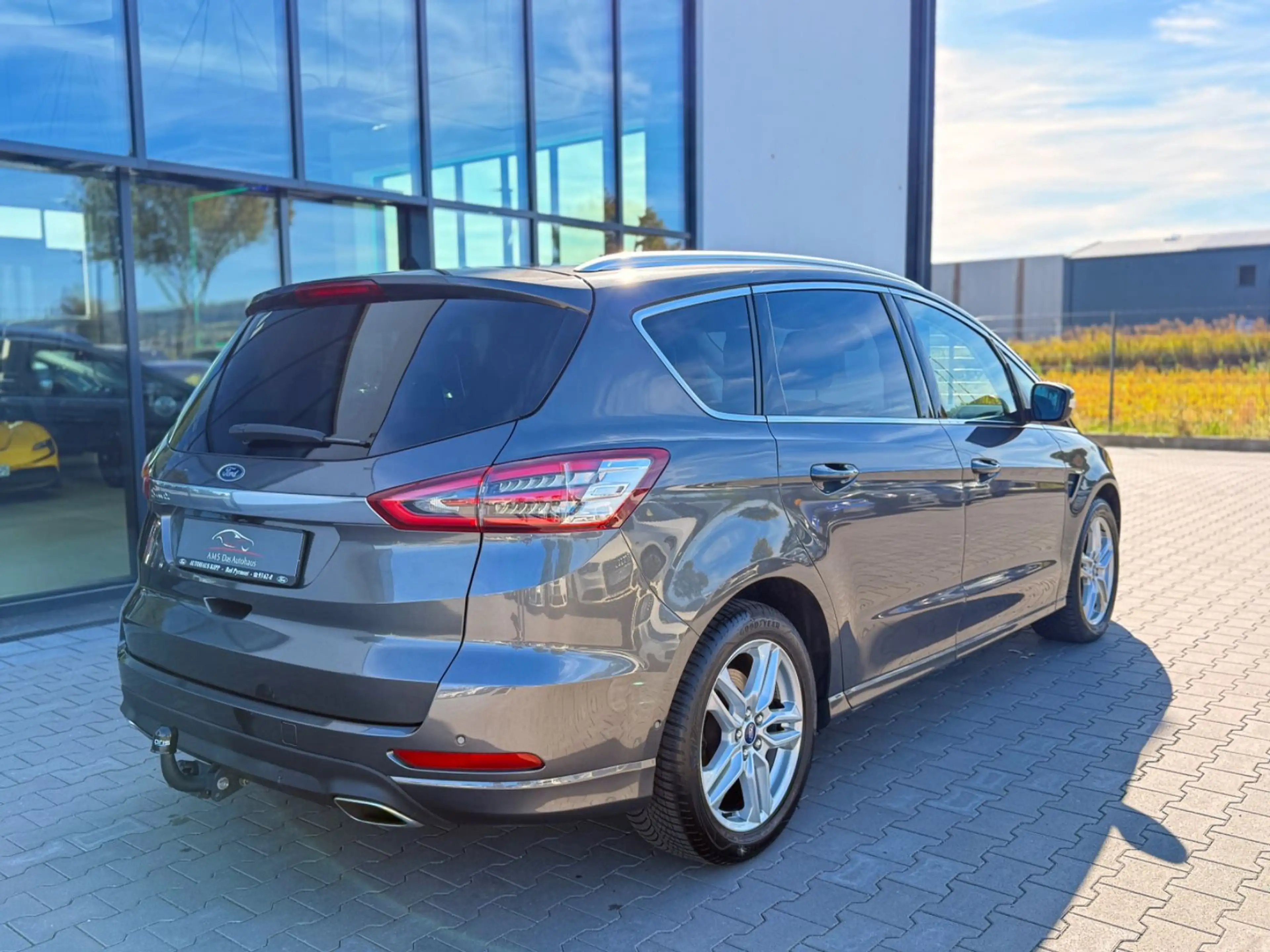 Ford S-Max S-MAX 2.0 EcoBlue Aut. Titanium 7 Sitze 2.Hand — photo 4