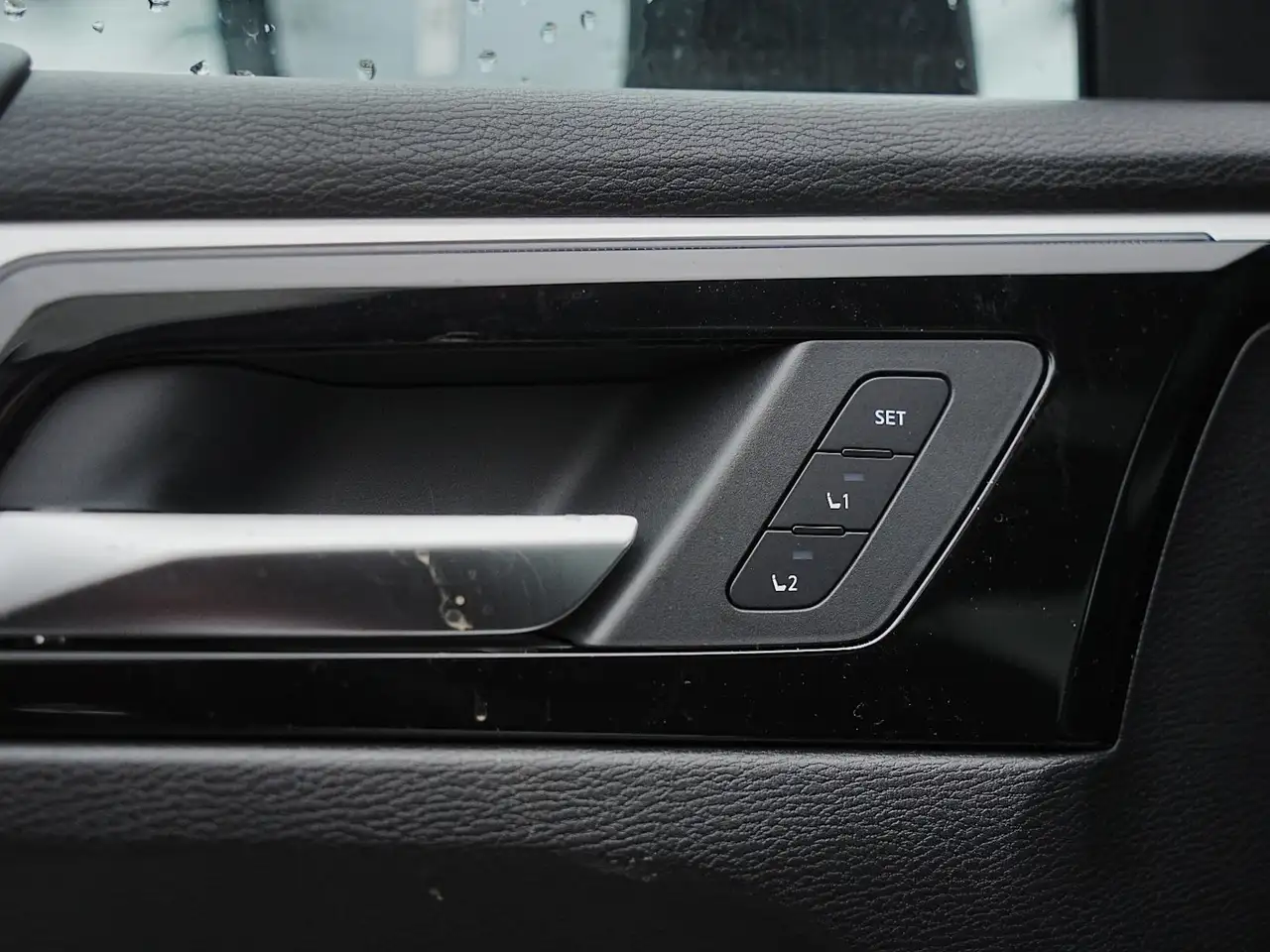Mitsubishi Outlander снимка Mitsubishi Outlander