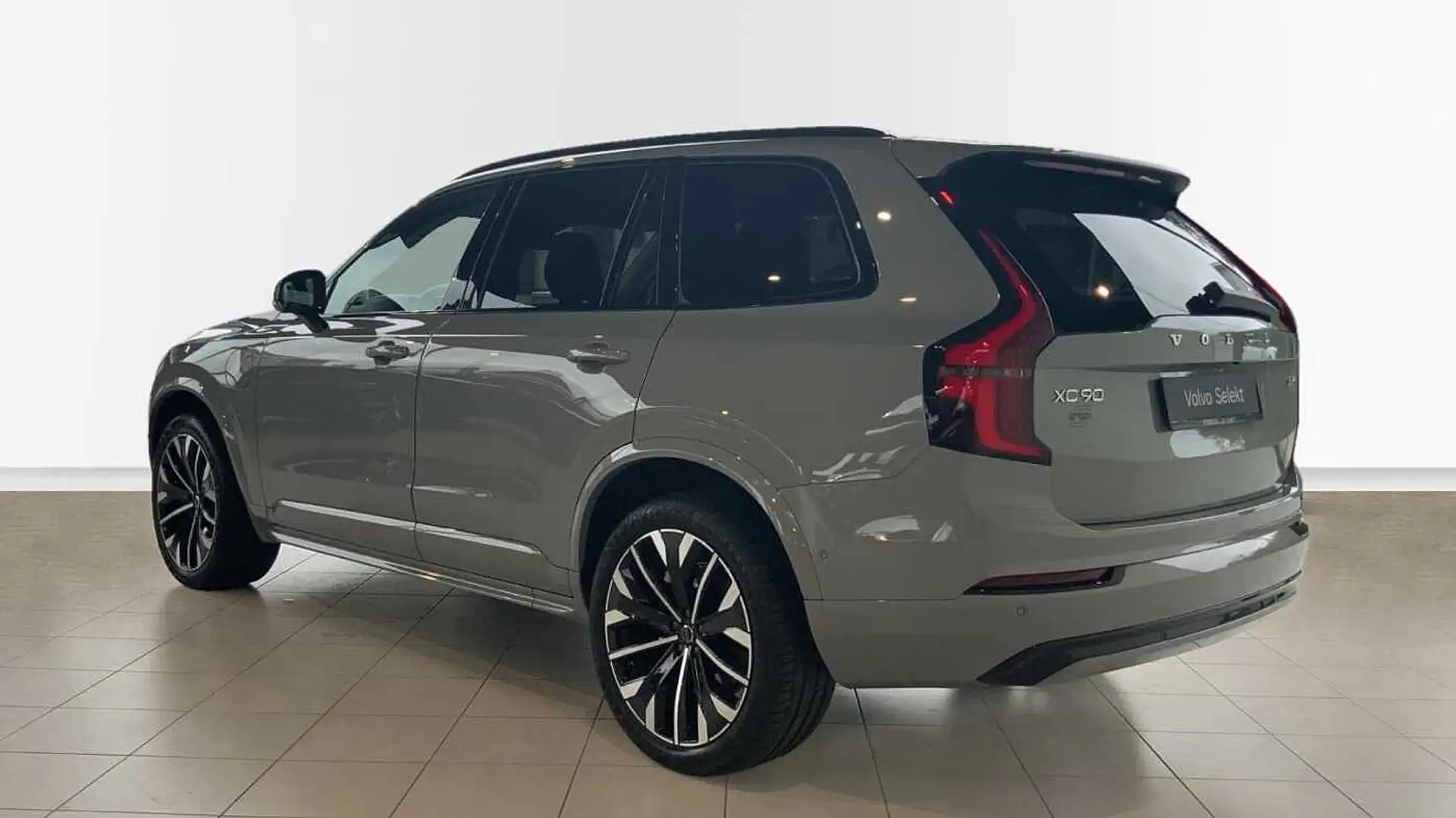 Volvo XC90 Ultra, T8 AWD Plug-in hybrid, Elektrisch/benzine, Grijs - 2