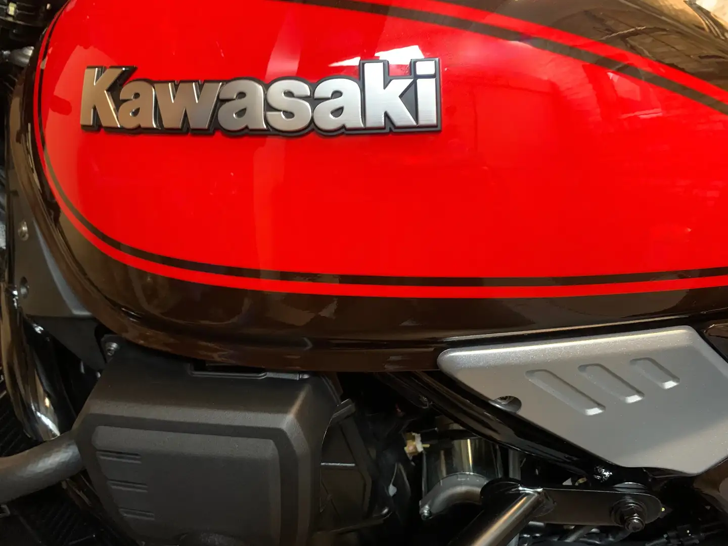 Kawasaki Z 650 Z650RS 50th Anniversary special edition Rouge - 1