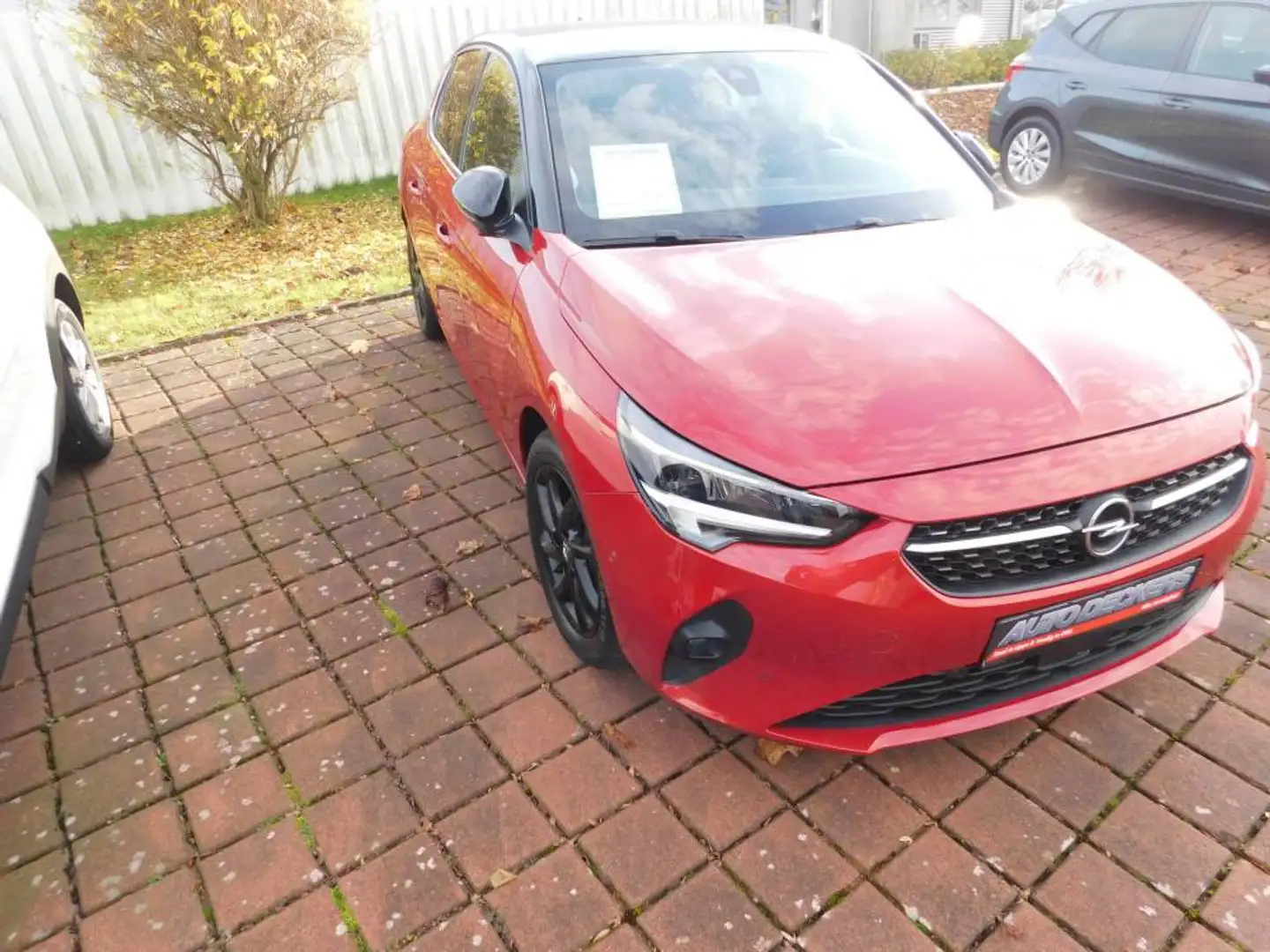 Opel Corsa Opel 1.2 AT 8G Rojo - 1