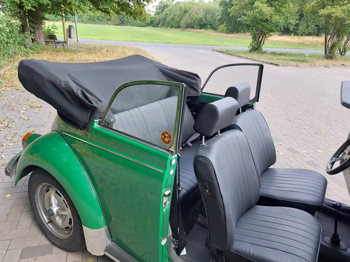 Volkswagen Käfer Cabrio 1302 LS Verde - 2