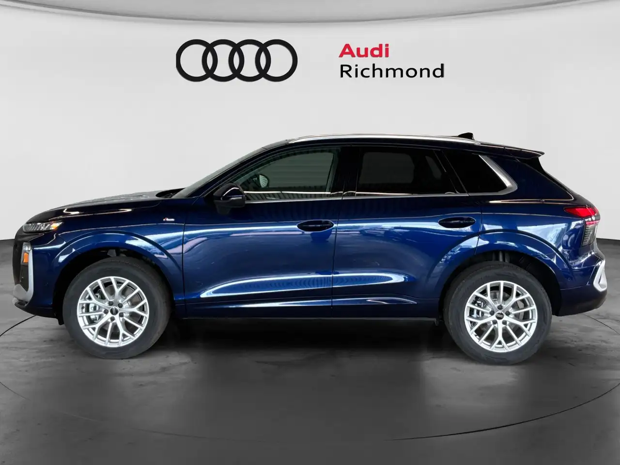 Audi Q3 photo Audi Q3