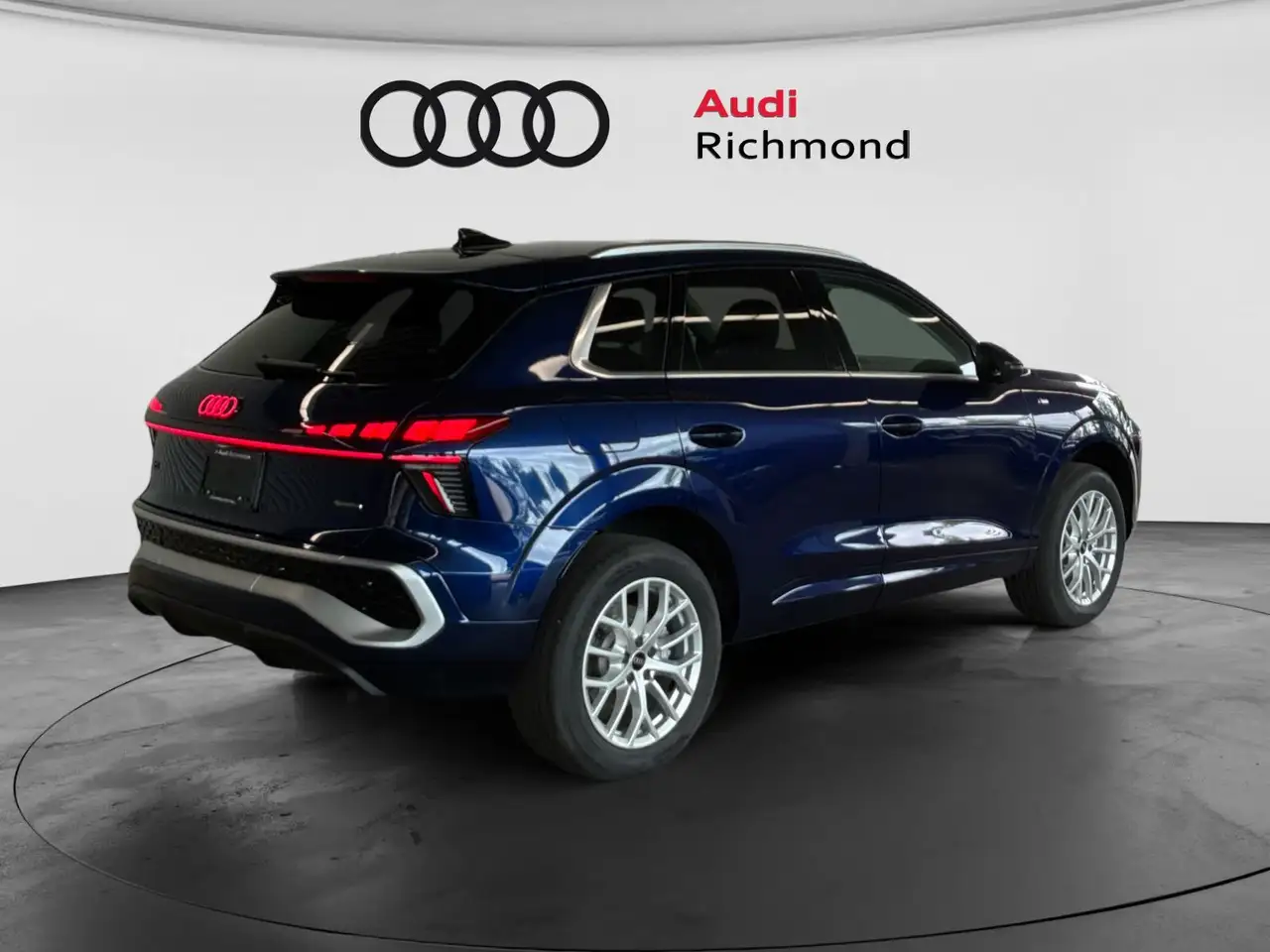 Audi Q3 photo Audi Q3