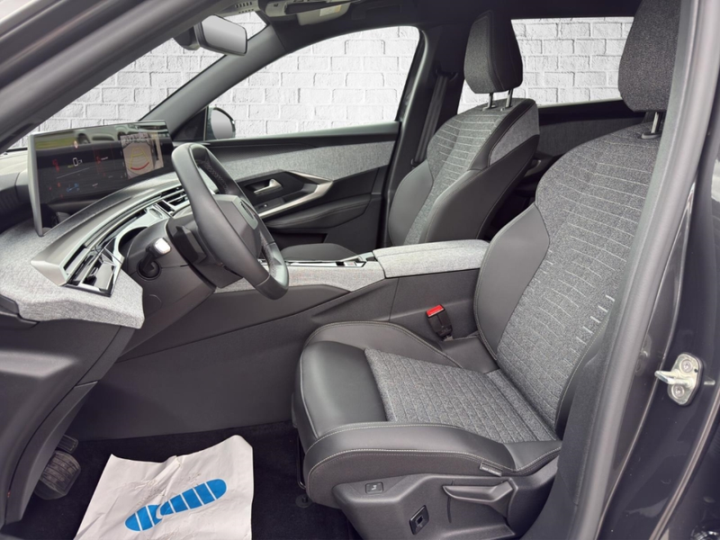 Peugeot 5008 Electric 210 EAT Allure Navi/LED/Winterpaket — photo 12