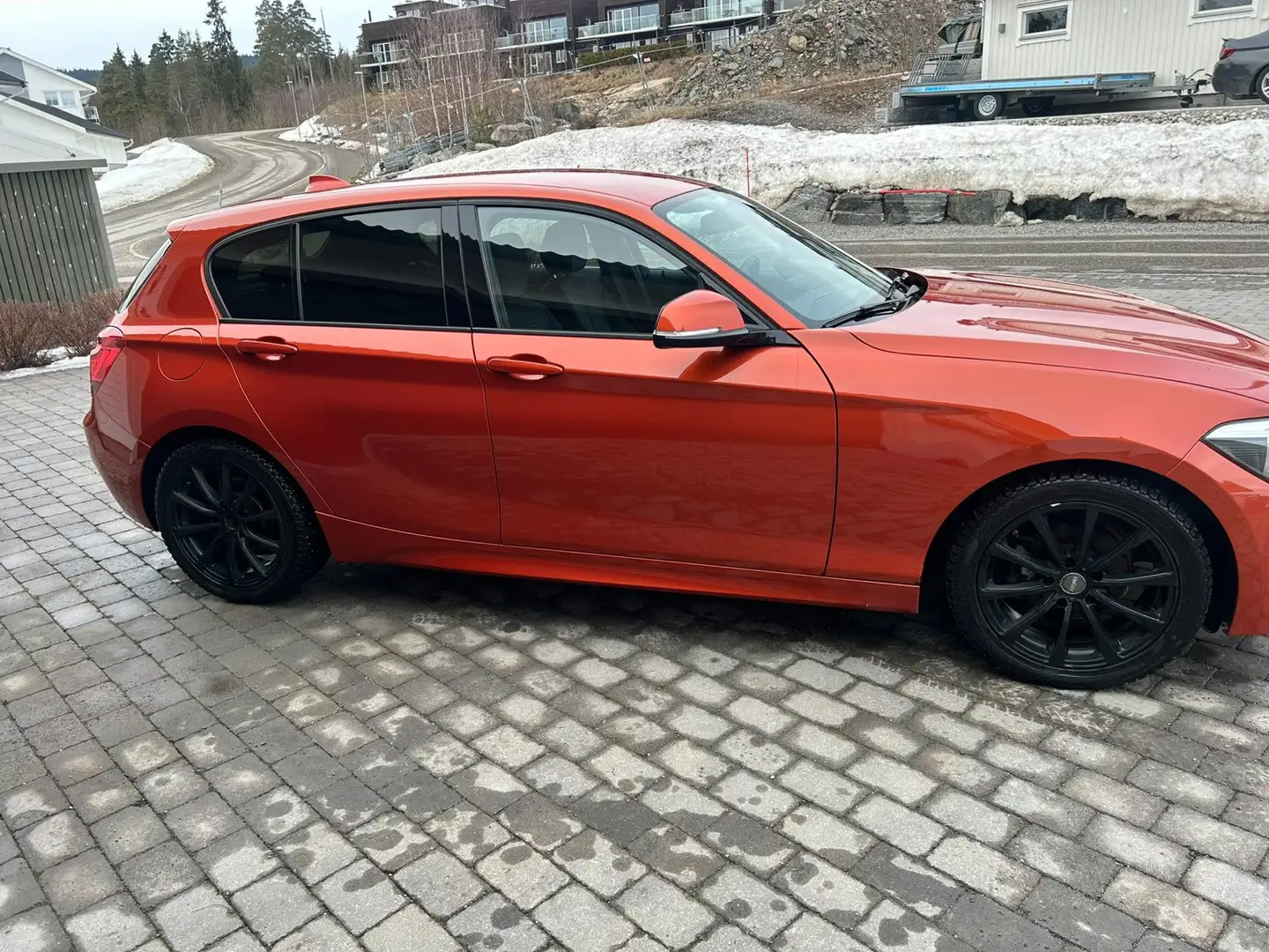 BMW 118 118d+143+ch+Sport+Design+A Rouge - 2