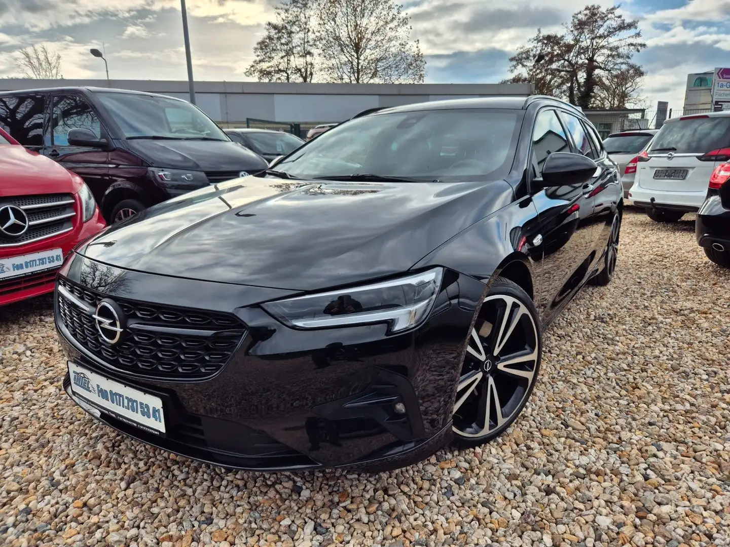 Opel Insignia B Ultimate LED AHK AUT ToT KAM DAB OPC Schwarz - 1