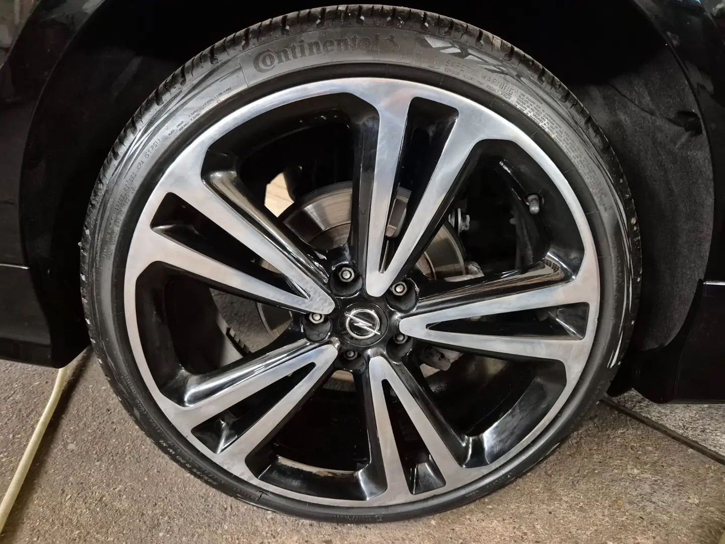 Opel Insignia B Ultimate LED AHK AUT ToT KAM DAB OPC Schwarz - 2