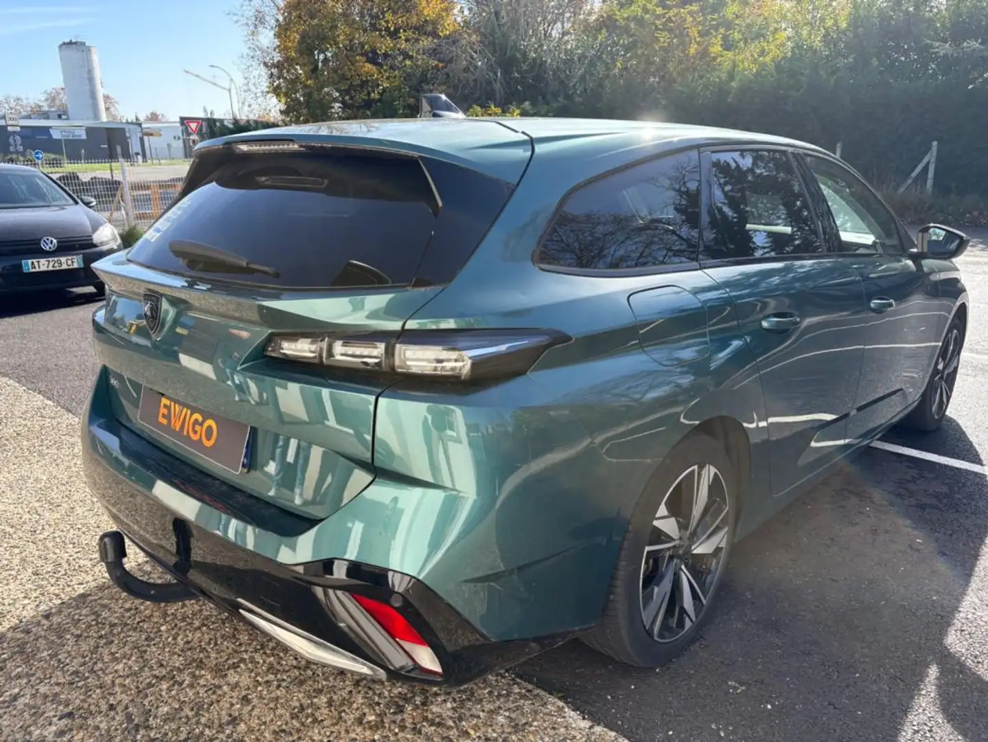 Peugeot 308 PHASE III SW 1.2 130CH ALLURE PACK EAT8 + ATTELAGE Vert - 2