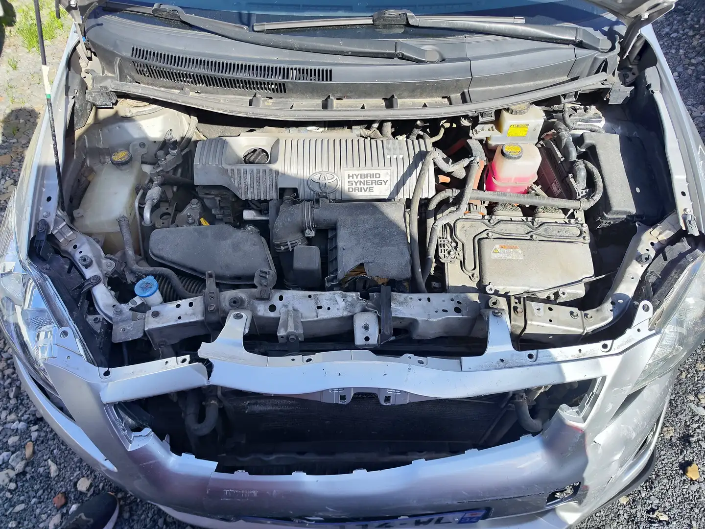 Toyota Auris 1.8i HSD  CVT Grau - 2