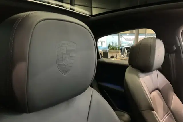 Porsche Cayenne Cayenne Coupe Black Edition Sportabgas 22 AHV etc Ansicht 29