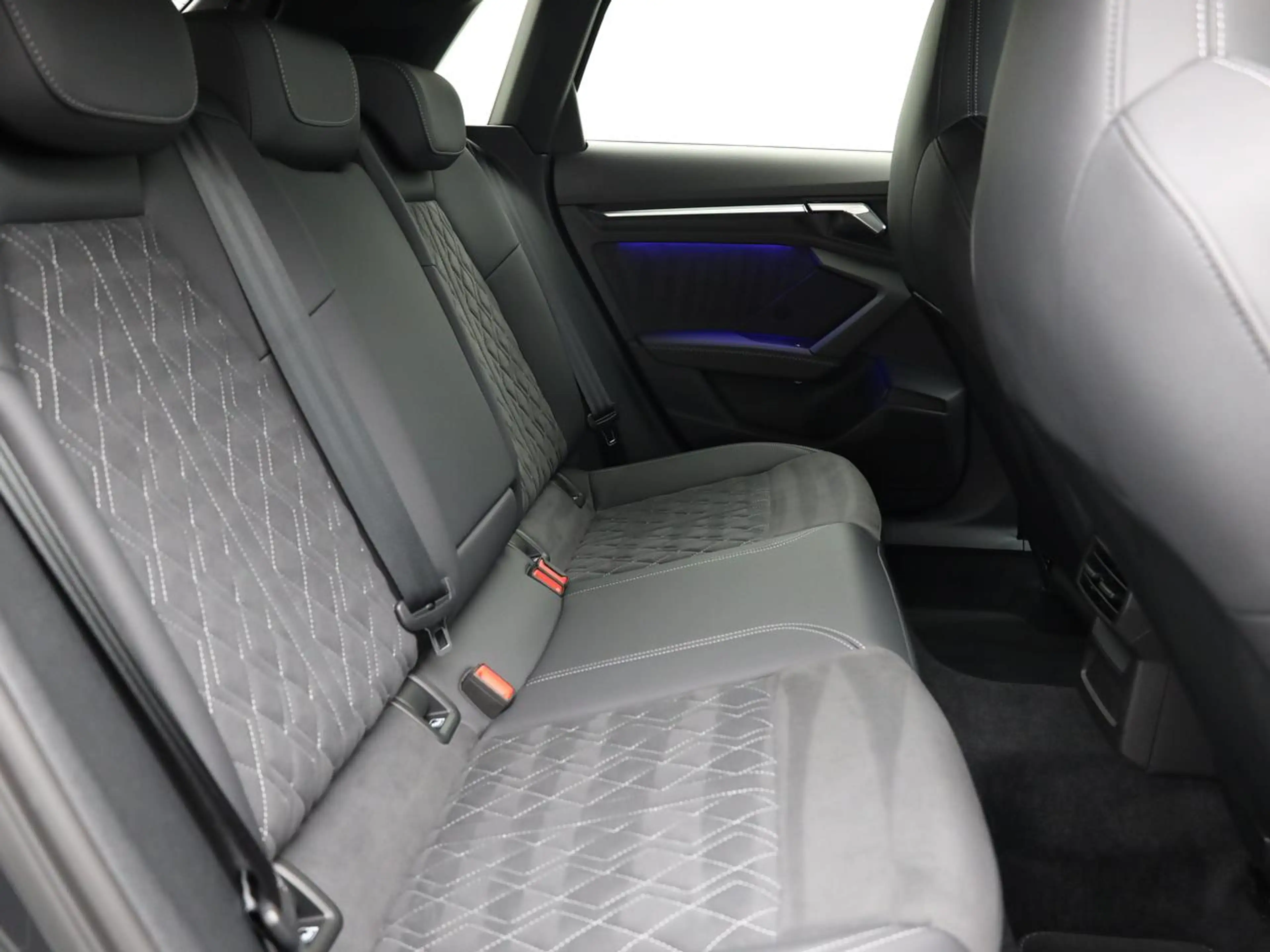Audi A3 S-LINE 40 TFSI 190 PK QUATTRO S-TRONIC — photo 9