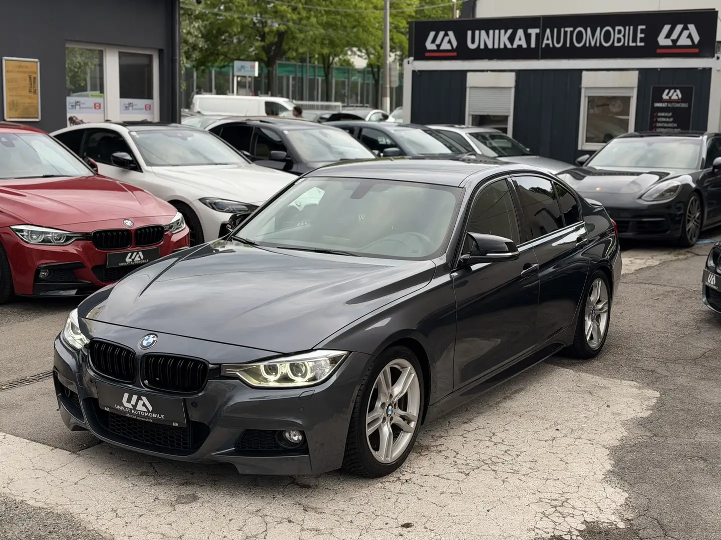 BMW 320 320d M-Paket ab Werk Grau - 1