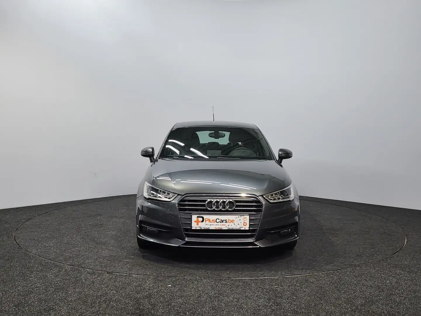 Audi A1 1.0 TFSI S-Line ~ Automaat ~ Xenon ~ Navi ~ Airco Grau - 2