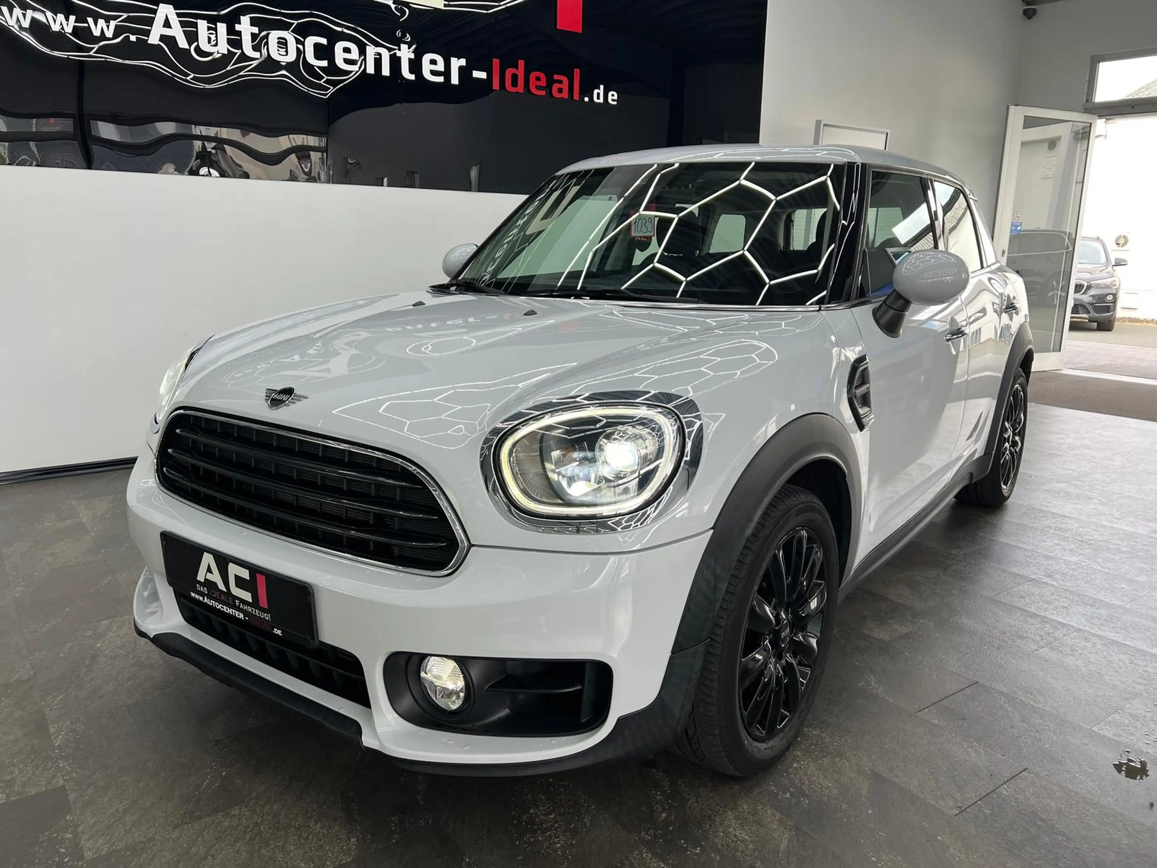 MINI One Countryman 1.5 One, Chili, SH, LED, Temp — photo 15