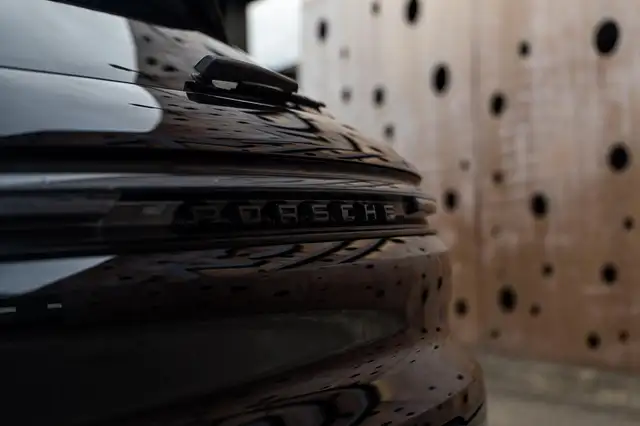 Porsche Cayenne view 12