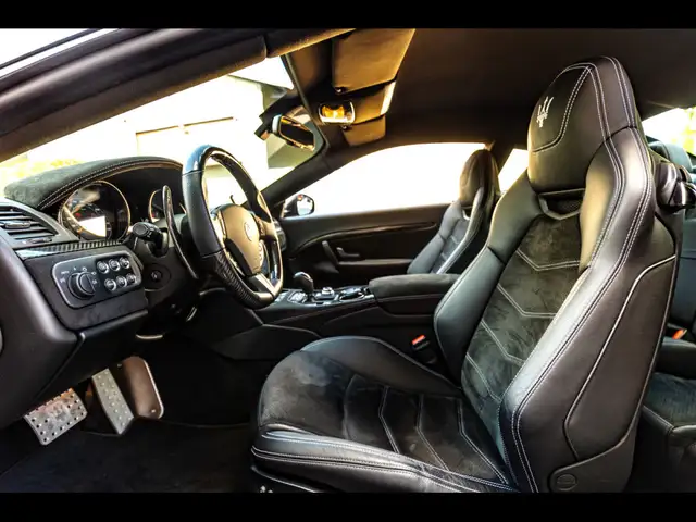 Maserati Granturismo view 11
