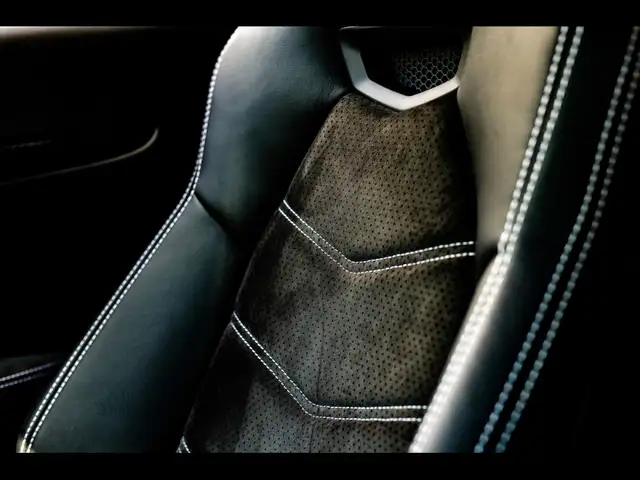 Maserati Granturismo view 15