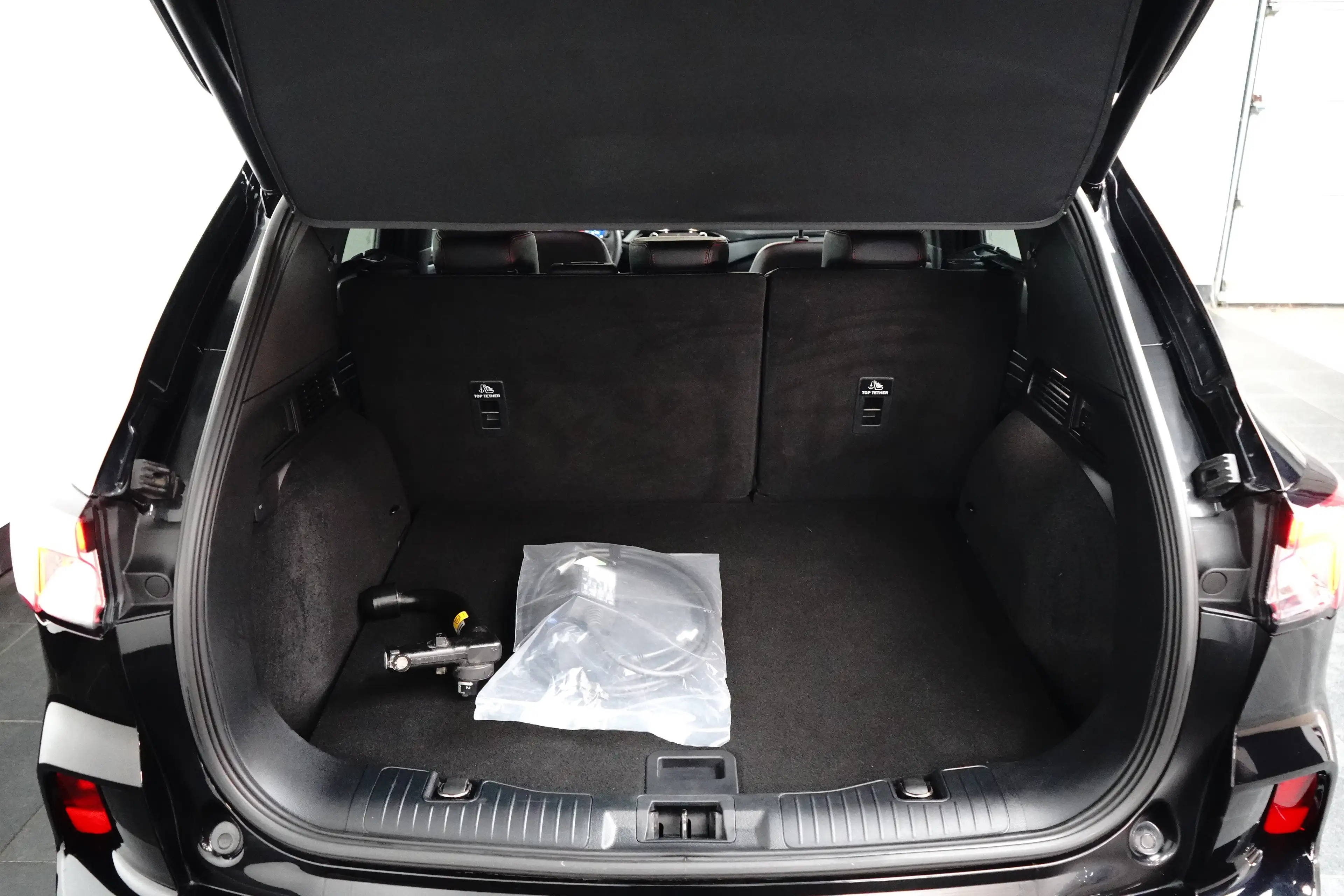 Ford Kuga 2.5 PHEV ST-Line X Afneembare trekhaak | Winterpak — photo 15