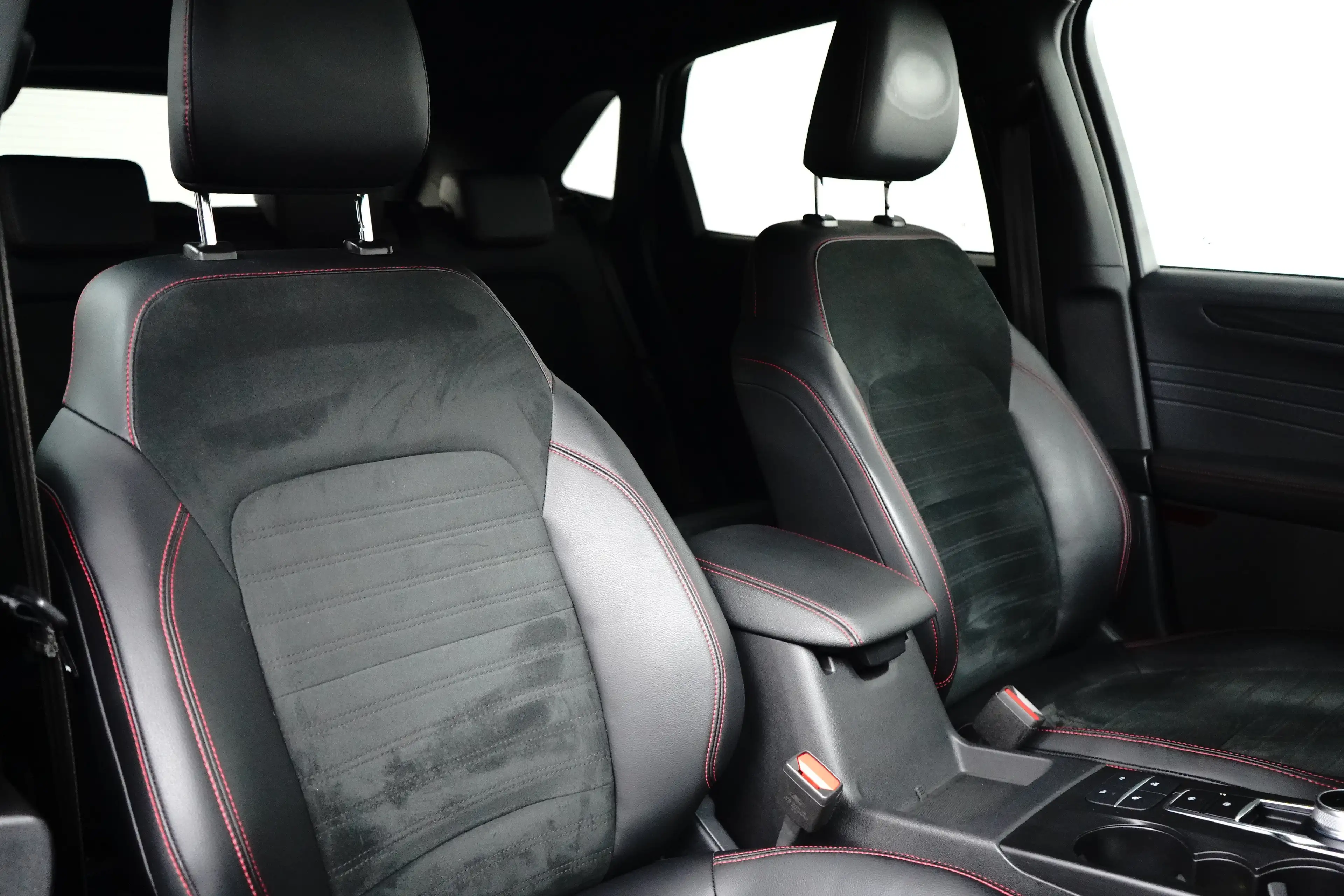 Ford Kuga 2.5 PHEV ST-Line X Afneembare trekhaak | Winterpak — photo 10