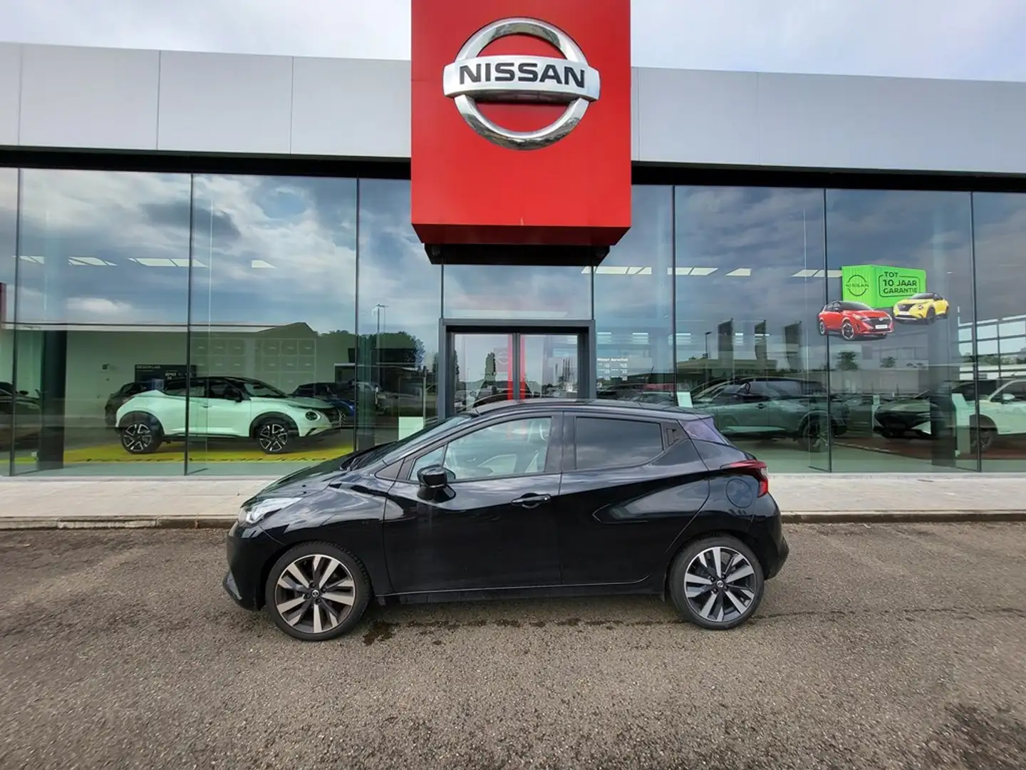 Nissan Micra Tekna GPS /Camera/ Verwarmde Zetels/bose sound/ Чорний - 1