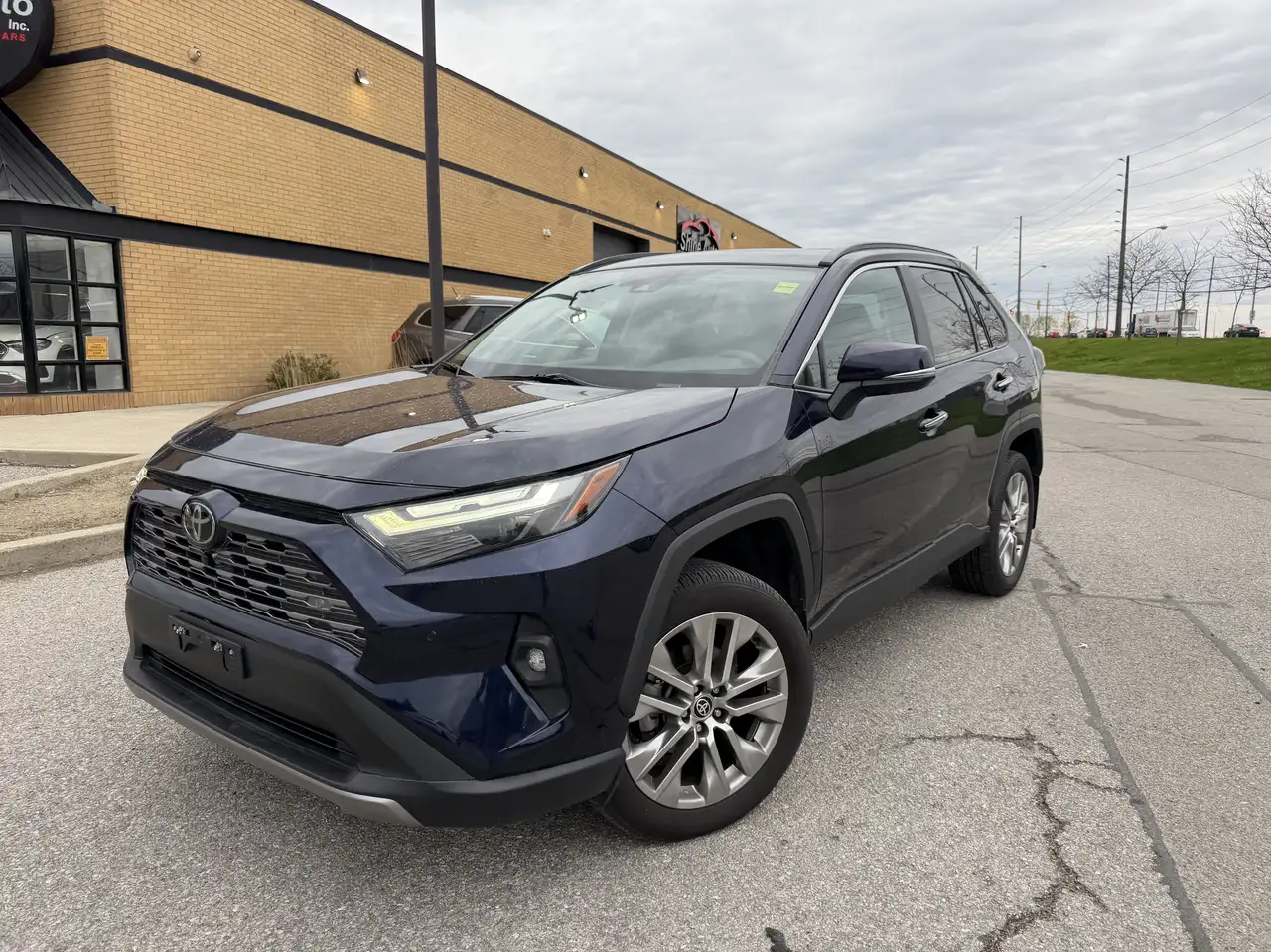Toyota RAV 4 снимка Toyota RAV 4
