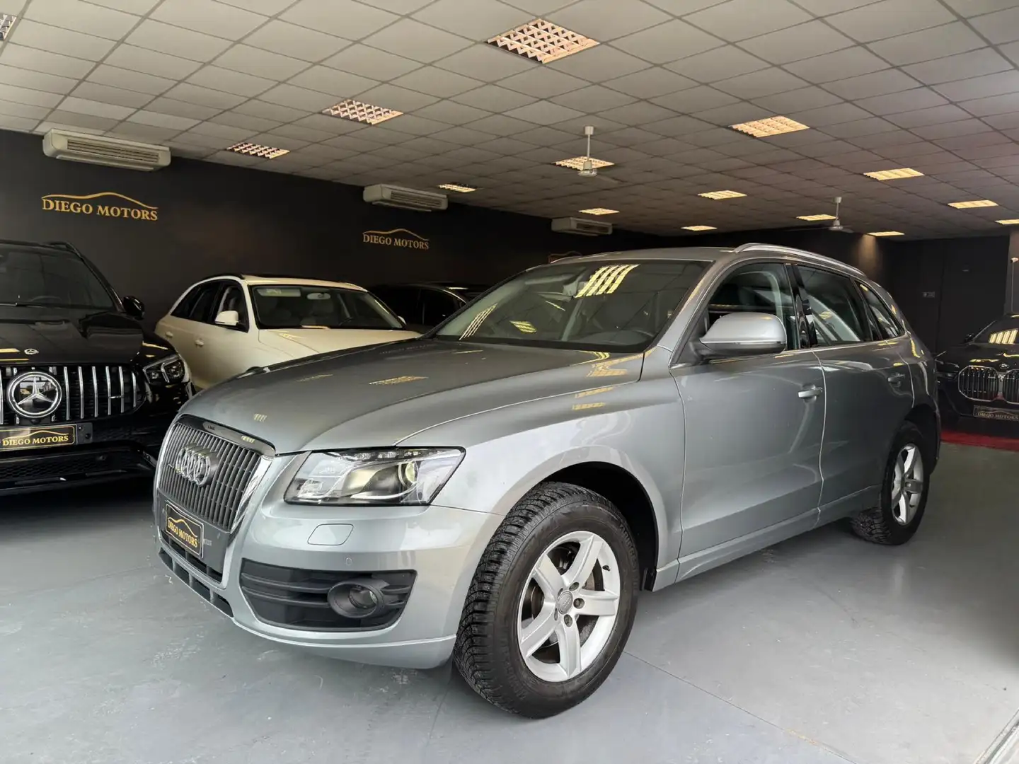 Audi Q5 2.0 tdi quattro 170cv s-tronic dpf gancio traino Grigio - 1