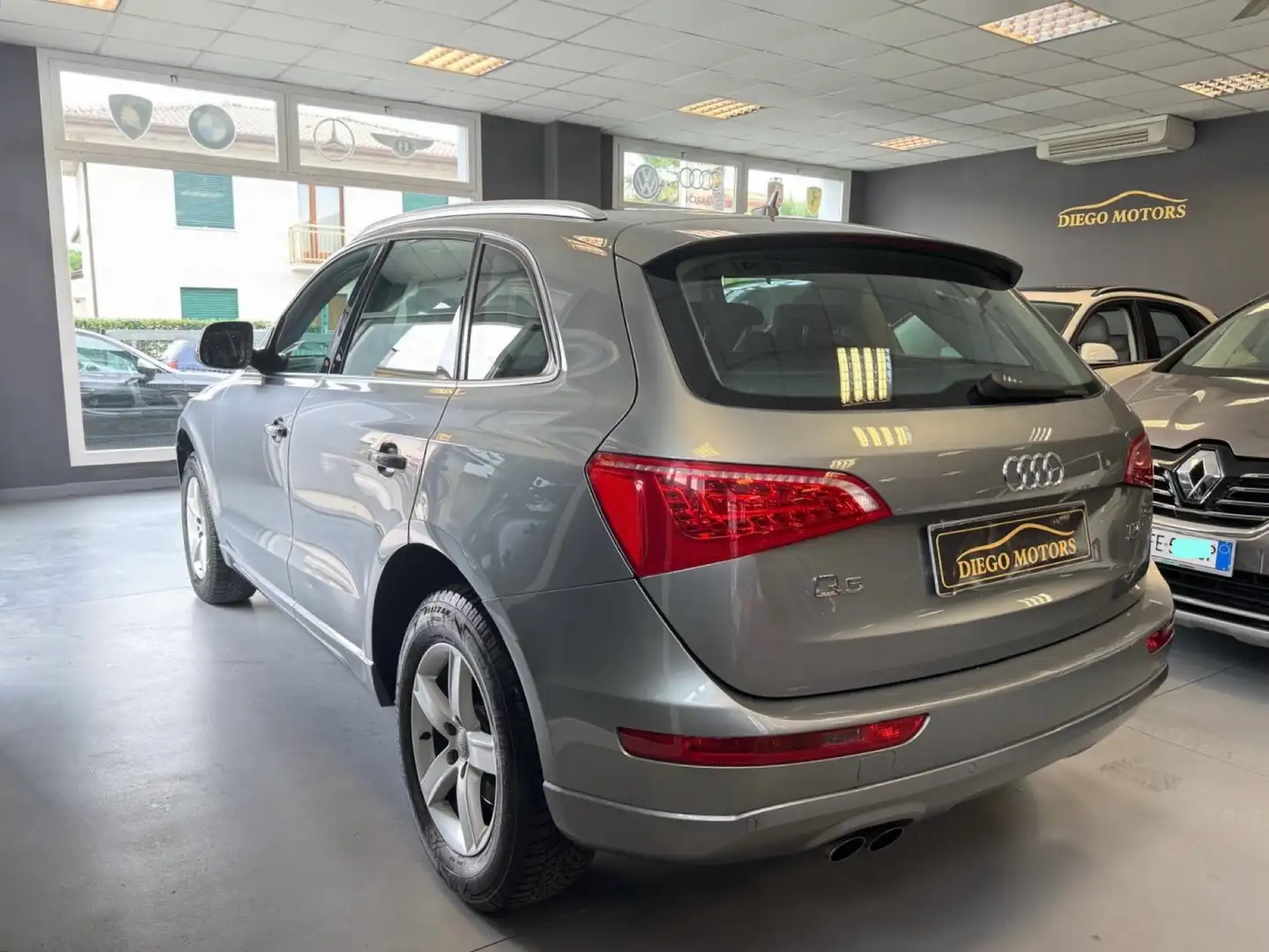 Audi Q5 2.0 tdi quattro 170cv s-tronic dpf gancio traino Grigio - 2