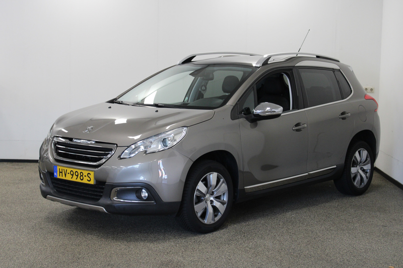 Peugeot 2008 1.2 PureTech Allure — photo 27