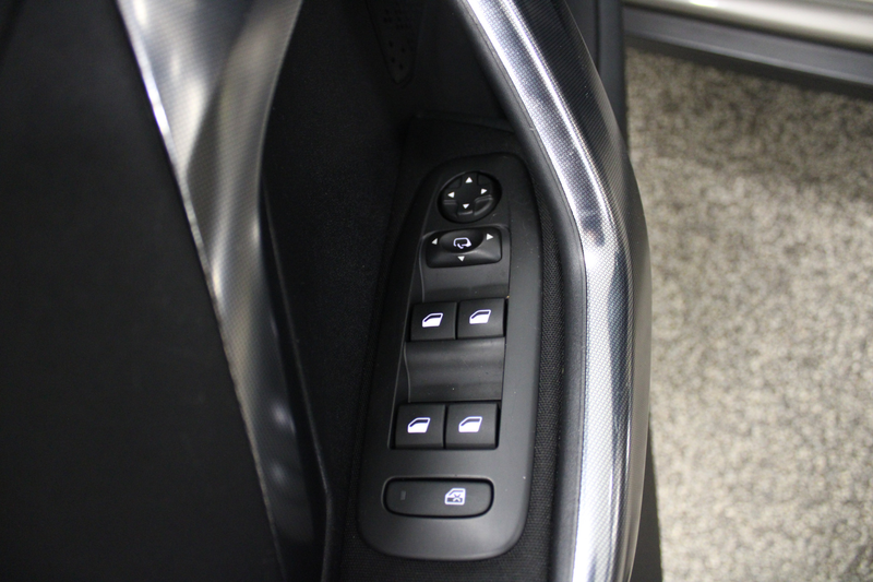 Peugeot 2008 1.2 PureTech Allure — photo 22