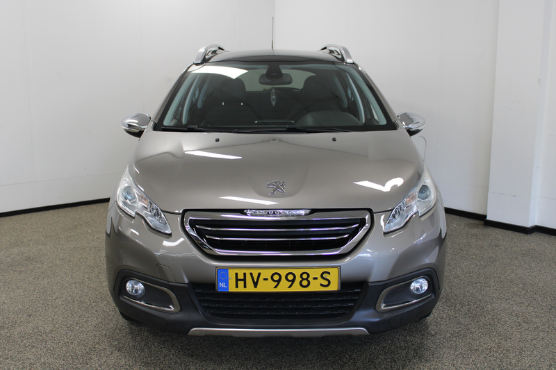 Peugeot 2008 1.2 PureTech Allure — photo 5