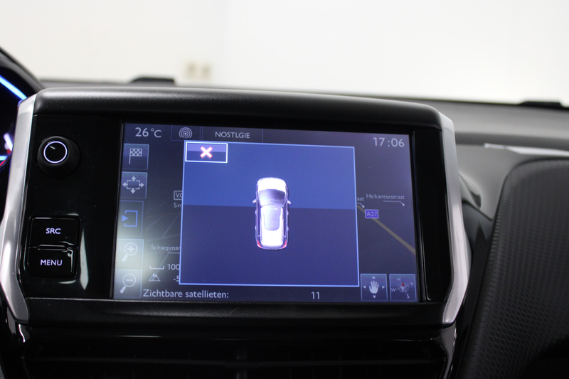 Peugeot 2008 1.2 PureTech Allure — photo 18