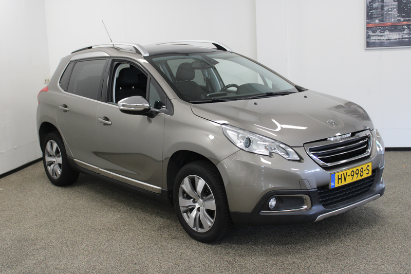 Peugeot 2008 1.2 PureTech Allure — photo 7