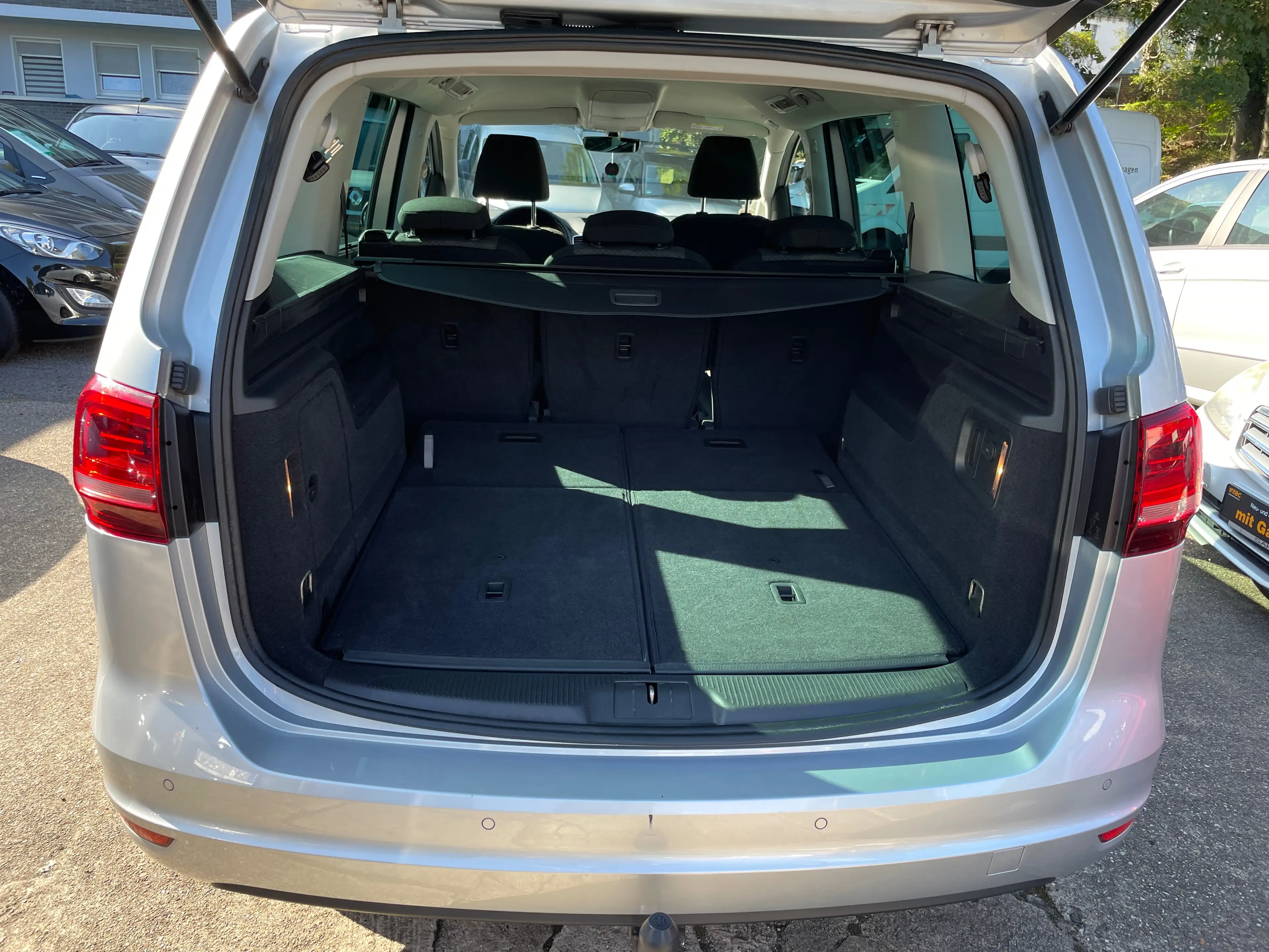 Volkswagen Sharan Trendline BMT/7 Sitzer/Euro6/Navi — photo 8