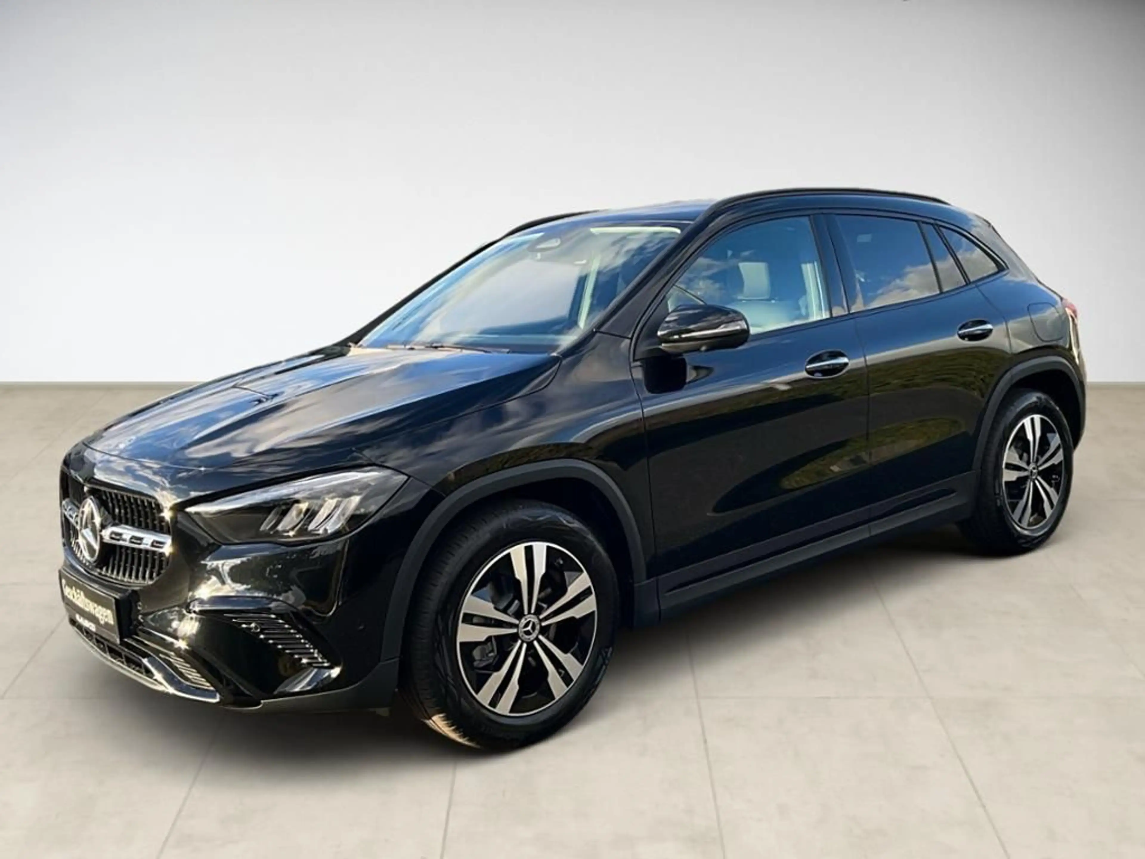 Mercedes-Benz GLA 200 Progressive 360 AHK AUT DynLicht Kam. LM
