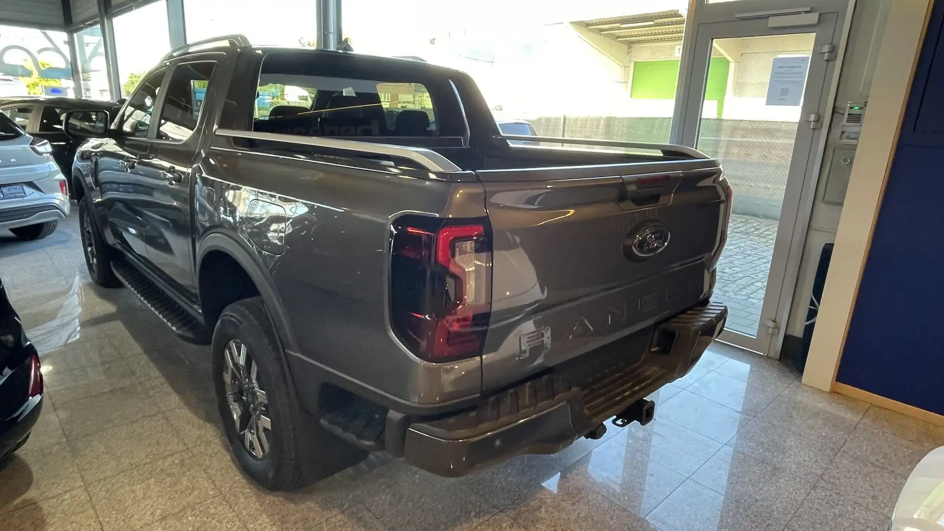 Ford Ranger PHEV A10 e-4WD Wildtrak Gris - 2