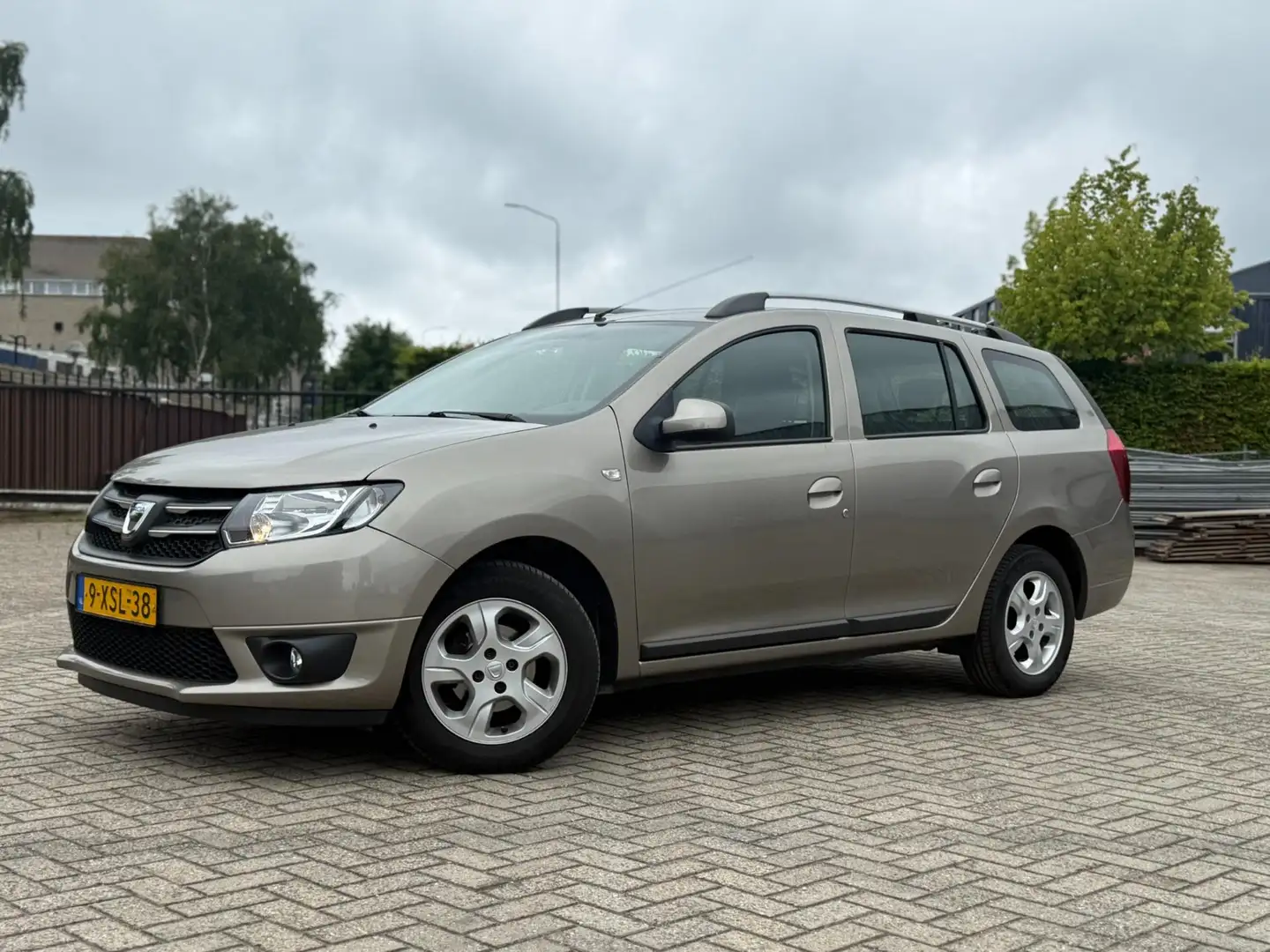 Dacia Logan MCV 0.9 TCe Prestige (INRUILKOOPJE) Marrón - 1