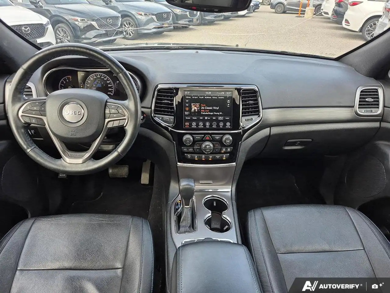 Jeep Grand Cherokee снимка Jeep Grand Cherokee